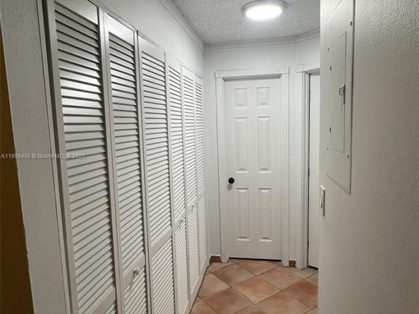 6835 SW 128th Ct, Miami FL 33183