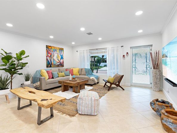 290 Tropic Dr, Lauderdale By The Sea FL 33308