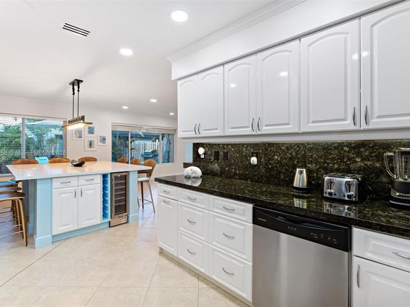 290 Tropic Dr, Lauderdale By The Sea FL 33308