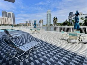 137 Golden Isles Dr 1109, Hallandale Beach FL 33009