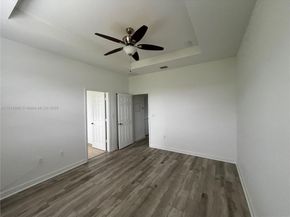 300 SE 37th Ter, Homestead FL 33033