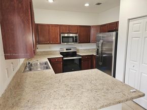 300 SE 37th Ter, Homestead FL 33033