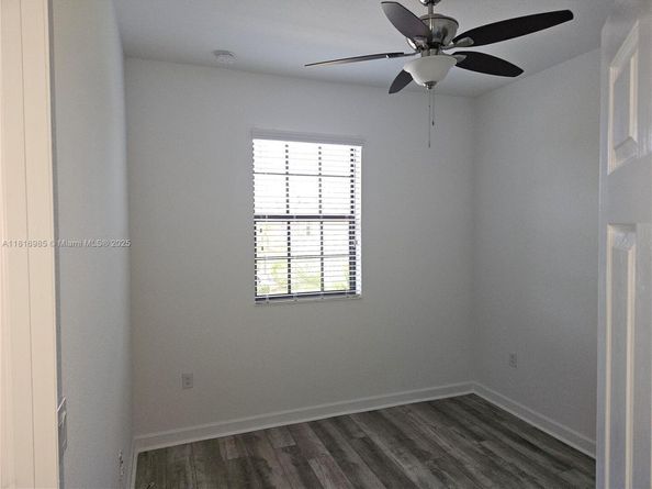 300 SE 37th Ter, Homestead FL 33033