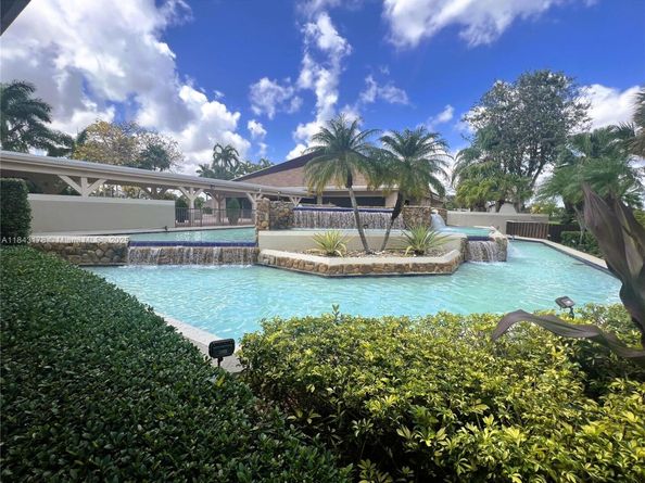 4825 SW 152nd Ct 29H, Miami FL 33185