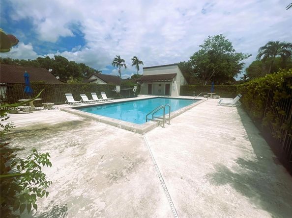 4825 SW 152nd Ct 29H, Miami FL 33185