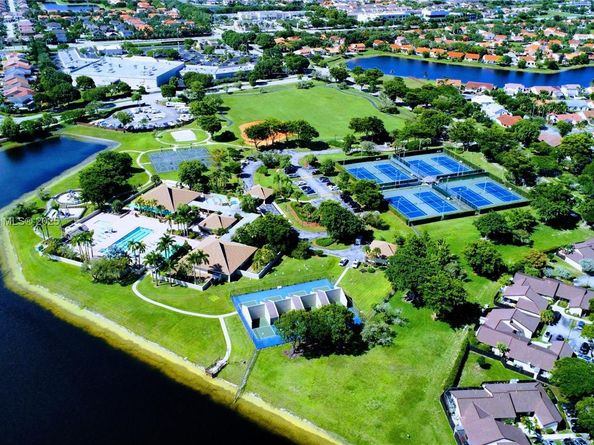 4825 SW 152nd Ct 29H, Miami FL 33185