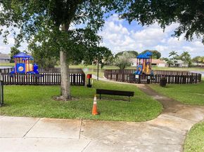 4825 SW 152nd Ct 29H, Miami FL 33185
