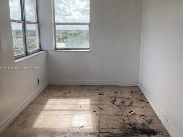 3301 Spanish Moss Ter 704, Lauderhill FL 33319