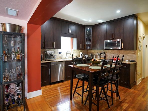 1456 SW 13TH St, Miami FL 33145