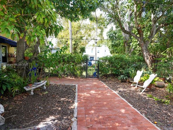 1456 SW 13TH St, Miami FL 33145