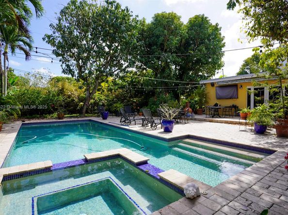 1456 SW 13TH St, Miami FL 33145