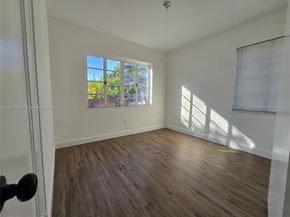 660 84th St 39, Miami Beach FL 33141