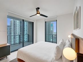 159 NE 6th St 3302, Miami FL 33132