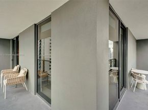 159 NE 6th St 3302, Miami FL 33132