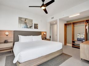 159 NE 6th St 3302, Miami FL 33132