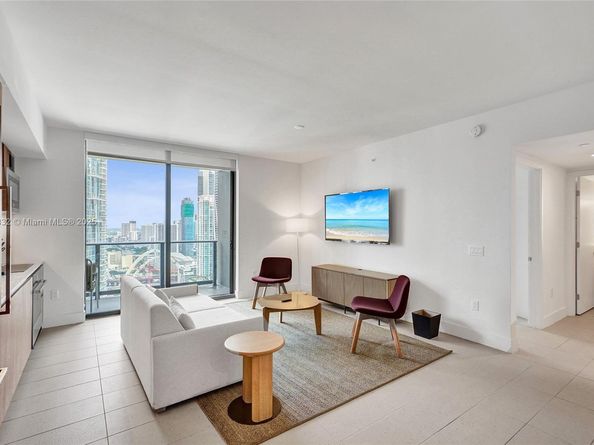 159 NE 6th St 3302, Miami FL 33132