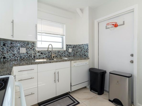 16400 NE 17th Ave 703, North Miami Beach FL 33162