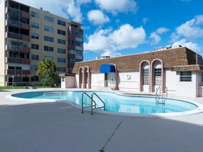 16400 NE 17th Ave 703, North Miami Beach FL 33162