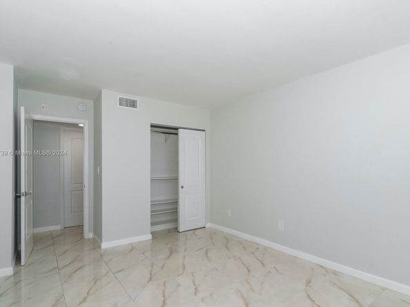 16400 NE 17th Ave 703, North Miami Beach FL 33162