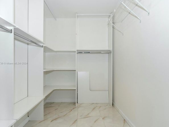 16400 NE 17th Ave 703, North Miami Beach FL 33162