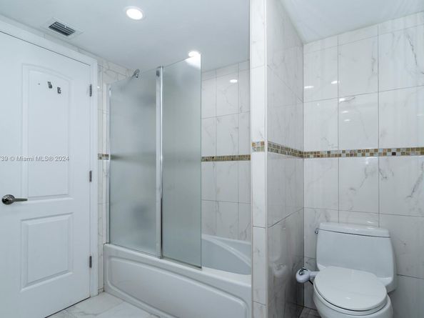 16400 NE 17th Ave 703, North Miami Beach FL 33162