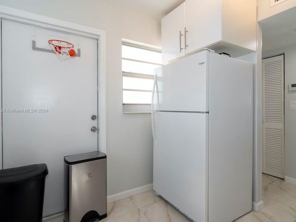 16400 NE 17th Ave 703, North Miami Beach FL 33162