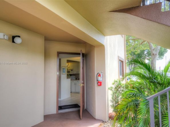 13455 SW 16th Ct F114, Pembroke Pines FL 33027