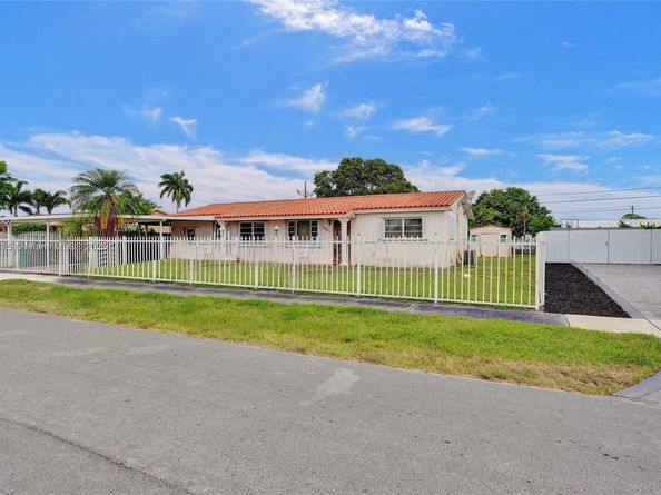 2831 NW 212th St, Miami Gardens FL 33056