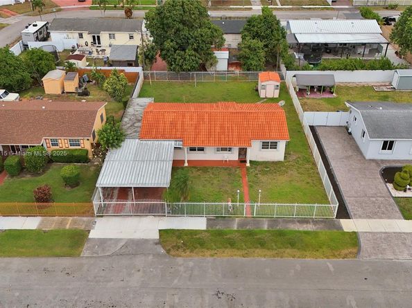 2831 NW 212th St, Miami Gardens FL 33056