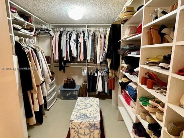 8592 W Sunrise Blvd 111, Plantation FL 33322