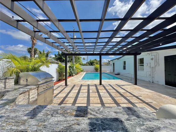 5101 SW 112th Pl, Miami FL 33165