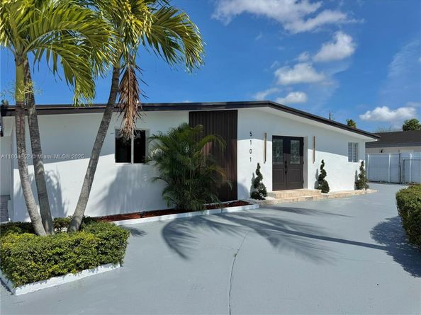 5101 SW 112th Pl, Miami FL 33165