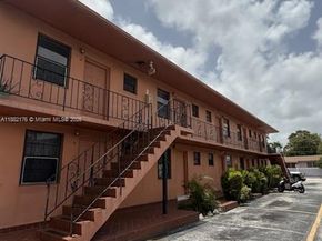 1716 NW 19th St, Miami FL 33125