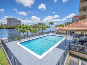 5249 NW 7th St 109, Miami FL 33126