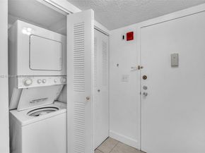 5249 NW 7th St 109, Miami FL 33126