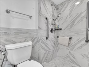 5249 NW 7th St 109, Miami FL 33126