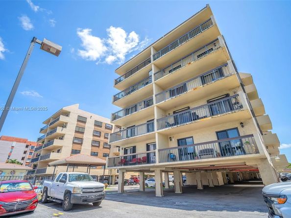 5249 NW 7th St 109, Miami FL 33126