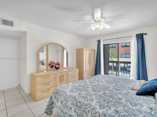 5249 NW 7th St 109, Miami FL 33126