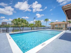 5249 NW 7th St 109, Miami FL 33126