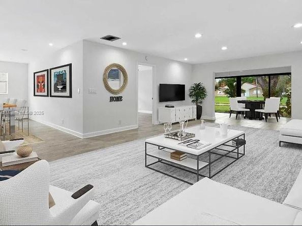 103 Lake Terry Dr, West Palm Beach FL 33411