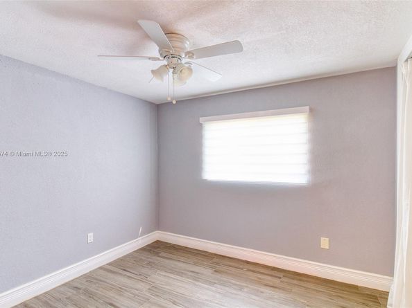 6510 NW 21st St, Sunrise FL 33313