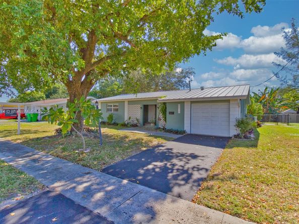 6510 NW 21st St, Sunrise FL 33313