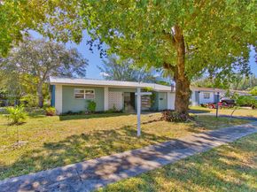 6510 NW 21st St, Sunrise FL 33313