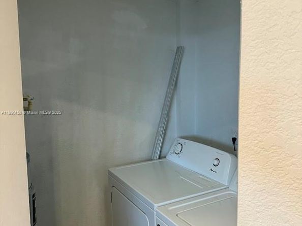 Undisclosed Address #A11886150, Hollywood FL 33020