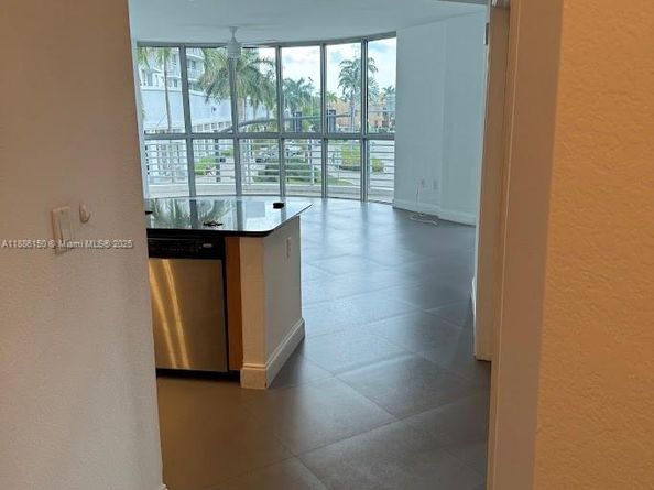 Undisclosed Address #A11886150, Hollywood FL 33020