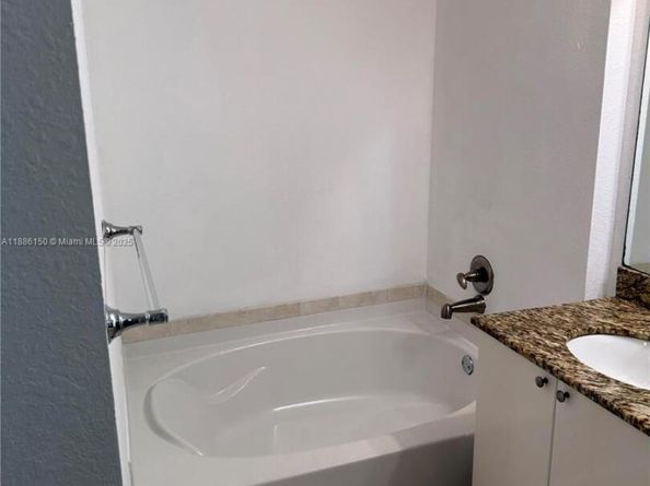 Undisclosed Address #A11886150, Hollywood FL 33020