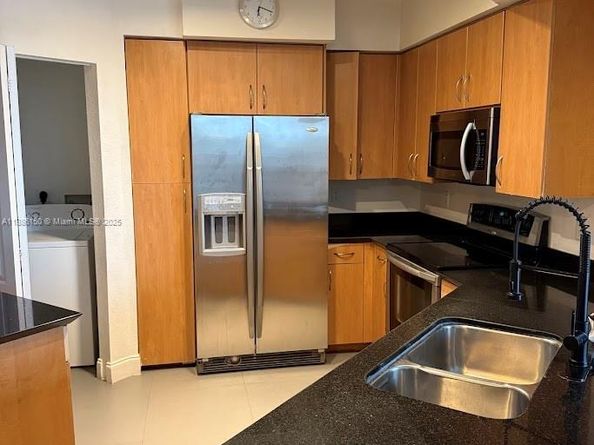 Undisclosed Address #A11886150, Hollywood FL 33020