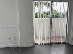 Undisclosed Address #A11886150, Hollywood FL 33020