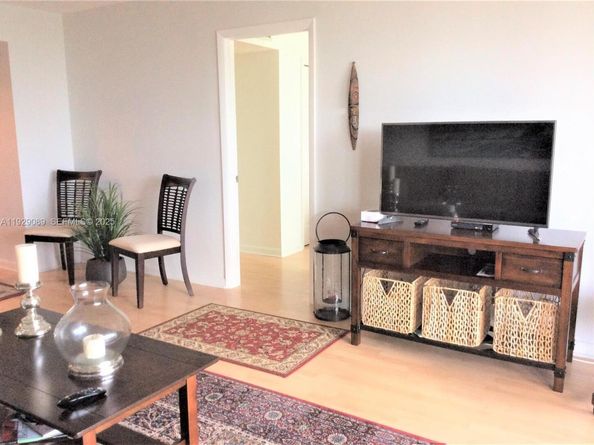 16300 Golf Club Rd 504, Weston FL 33326