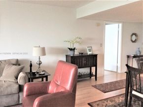 16300 Golf Club Rd 504, Weston FL 33326